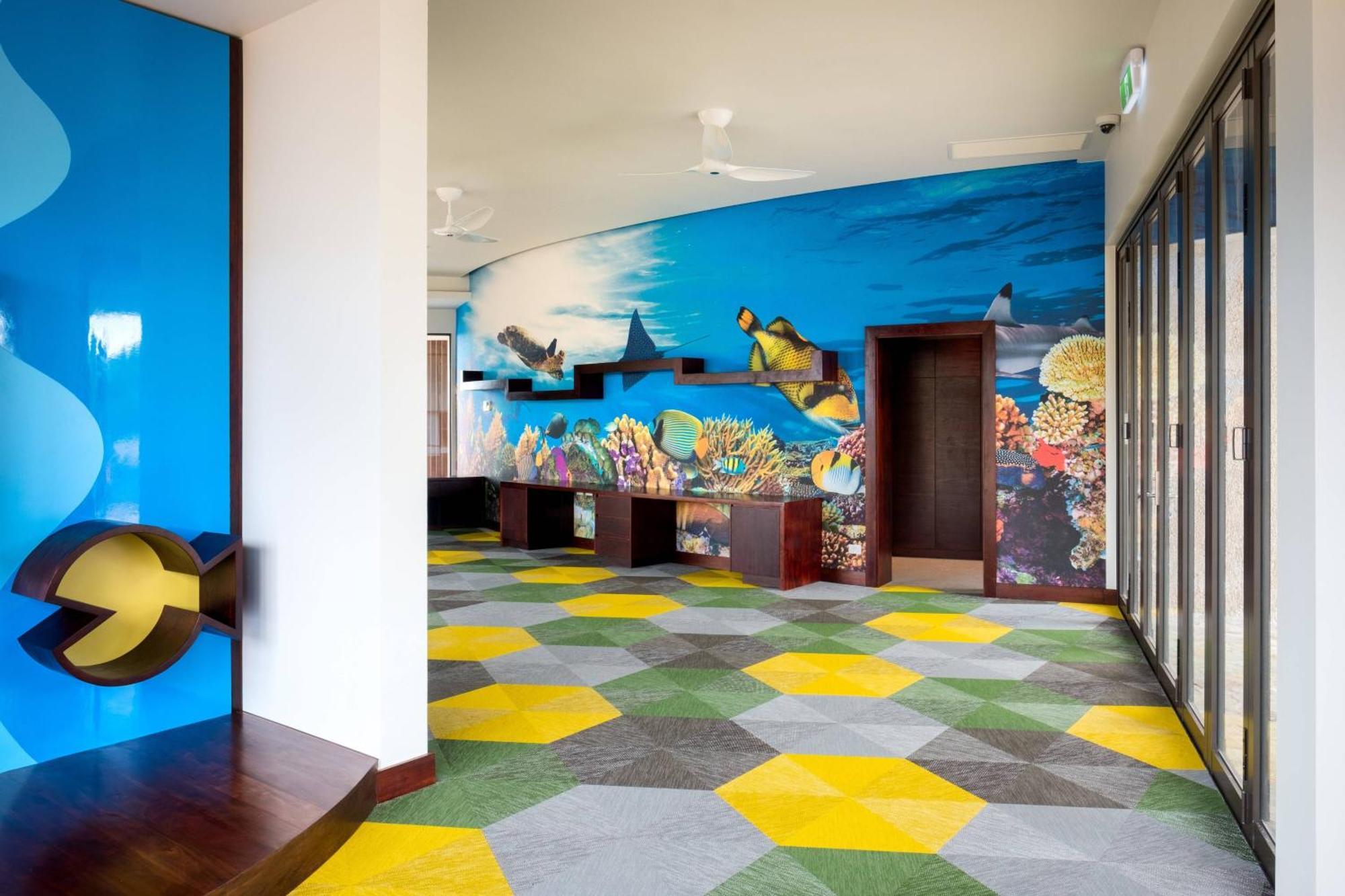 Fiji Marriott Resort Momi Bay Exterior foto The interior of the library