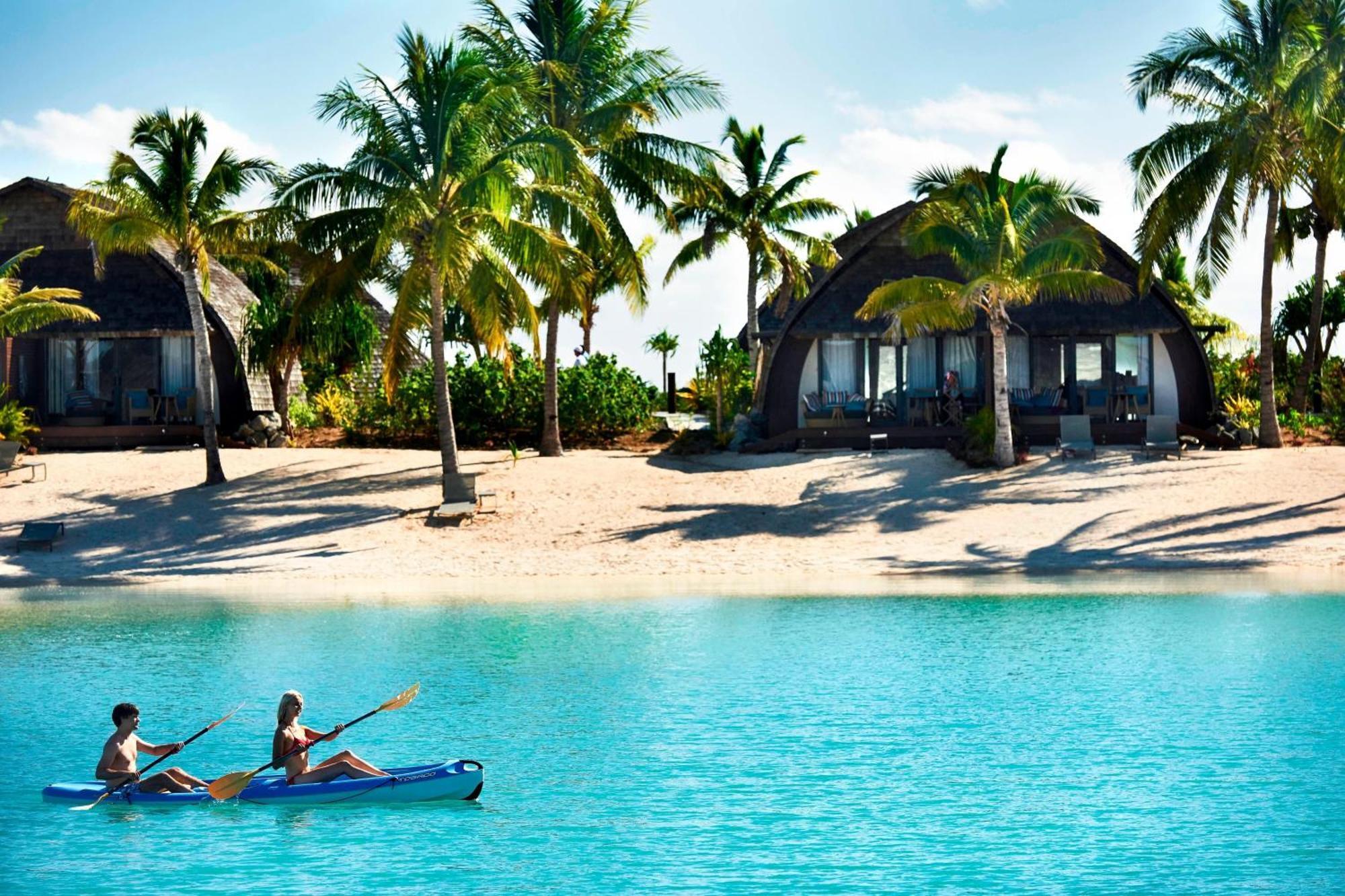 Fiji Marriott Resort Momi Bay Exterior foto The resort's beach