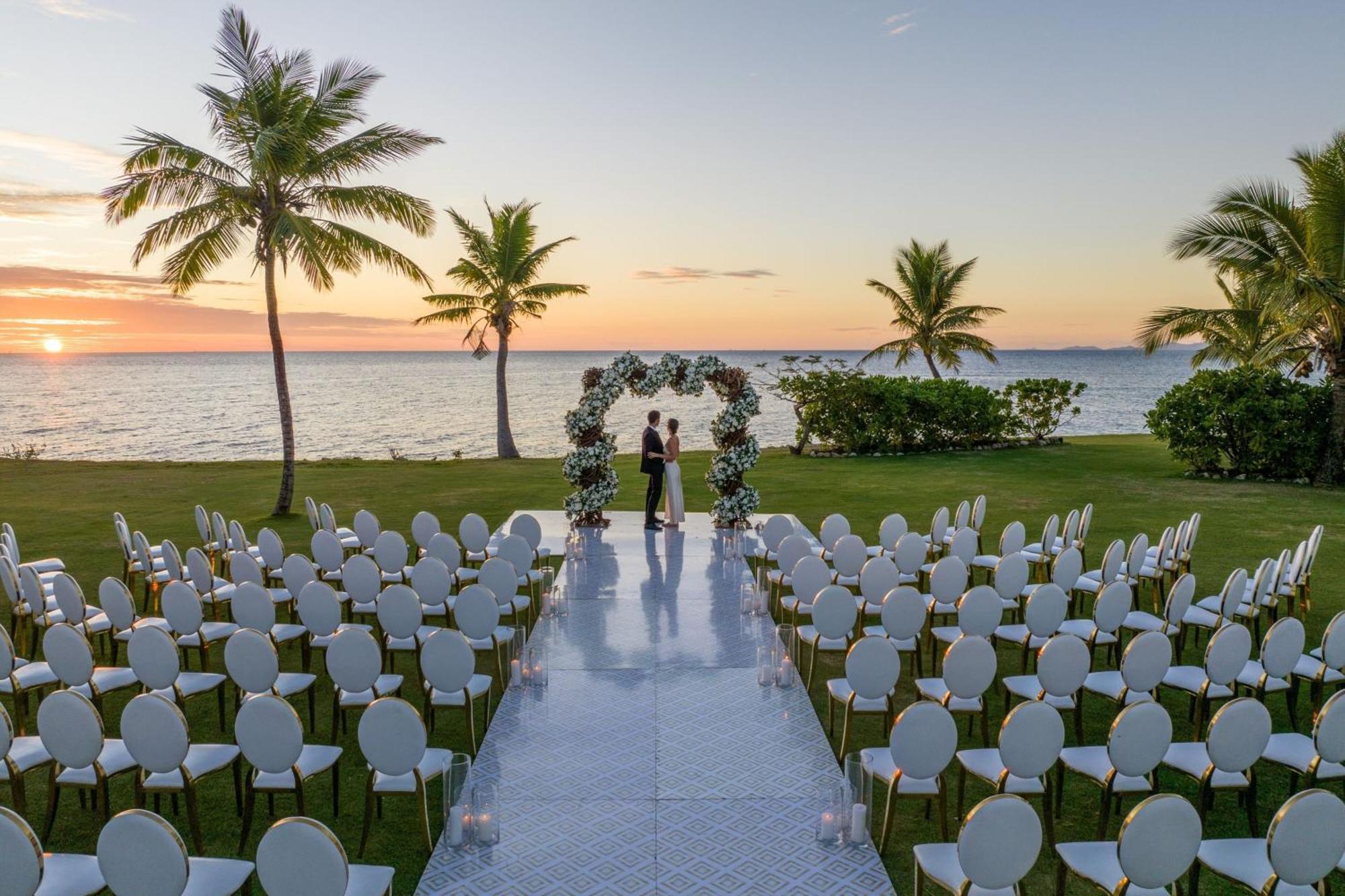 Fiji Marriott Resort Momi Bay Exterior foto Wedding at the Four Seasons Resort