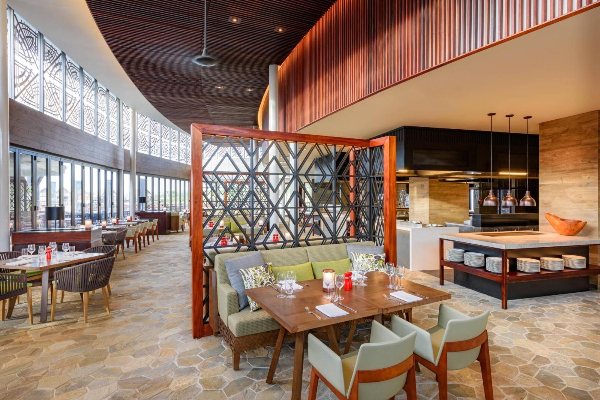 Fiji Marriott Resort Momi Bay Exterior foto The restaurant